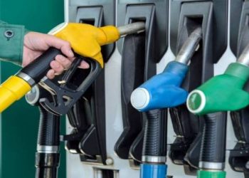 ગુજરાતમાં પેટ્રોલ-ડિઝલના ભાવમાં ૫ રૂપીયાનો ઘટાડો