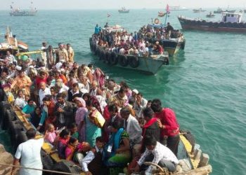 ઓખા જેટી પર SRP  છતા..બોટમાં ઠાસોઠાસ ભરાતા યાત્રિકો