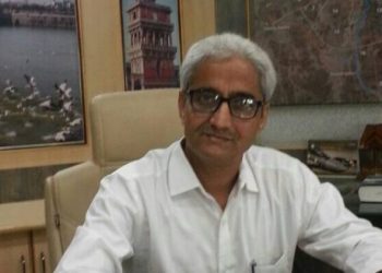 જામનગર:કમિશ્નર બારડએ બે અધિકારીઓને શા માટે કર્યા સસ્પેન્ડ…