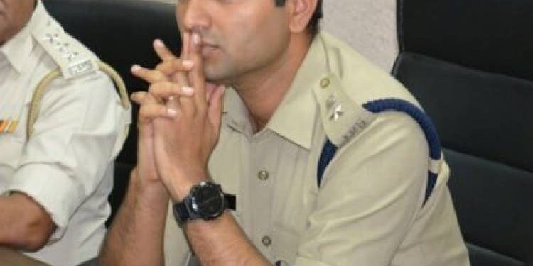 IPS સેજુળ એ સ્ટાફને જાદુની ઝપ્પી આપી કઈક આવું કહ્યું..