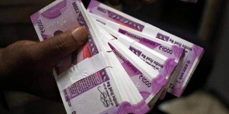 ACB કેસ અપડેટ, અધિકારીના નિવાસસ્થાને ઝડતીમાં મળી આવી લાખોની રોકડ, તો વચેટીયો પણ નિવૃત કર્મચારી