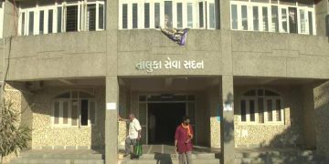 જામજોધપુર:ધારાસભ્ય ચિરાગ કાલરીયાના માતા એ બોગસલેટર પેડ બનાવી રાજીનામાં કર્યા મંજુર….