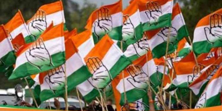 કોંગ્રસની બેઠકમાં 10 ધારાસભ્યો ગેરહાજર રહેતા જૂથવાદ સપાટી પર..