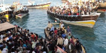 આખુ વર્ષ ફેરીબોટમાં નિયમોનો ઉલાળિયો થાય અને પગલા લેવાય એકાદવાર..આ તે કેવી નીતિ