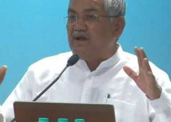 મગફળીકાંડ ને લઈને નાફેડ પર ફટકાબાજી કરતાં ફળદુ 