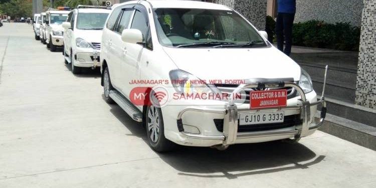 લોકો પર ઠોકી બેસાડવામાં આવતા સરકાર ના નિયમો સરકારી બાબુઓને જ નથી પડતા લાગુ!!!