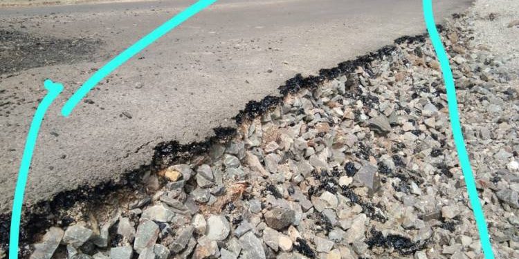 ૨ કરોડના ખર્ચે બન્યો રોડ…એક માસમાં જ ઉઠ્યા સવાલ..અધિકારીઓ કરે છે બચાવ…