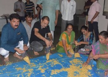 ગીરસોમનાથ જીલ્લાની વ્હારે જામનગરની સંસ્થાઓ,૧૦ હજાર ફૂડ પેકેટ કરાયા તૈયાર…