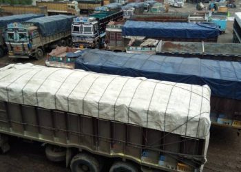 જામનગર સહીત દેશભરમાં આજથી  ટ્રકોના પૈંડા થંભી ગયા…અનિશ્ચિત હડતાલ…