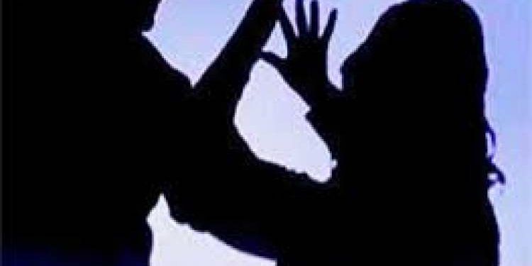 પત્નીએ પતિને દુપટ્ટા વડે ટૂંપો આપી અને હત્યા નીપજાવી કારણ કે પતિ વારંવાર…