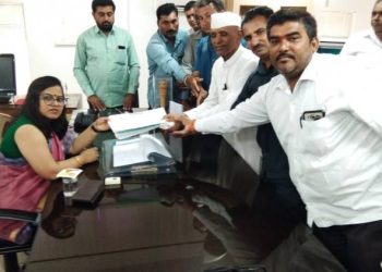 સરકાર દ્વારા પંચાયતોમાં ચેકથી પેમેન્ટ કરવાના ફતવા સામે જબરો વિરોધ 