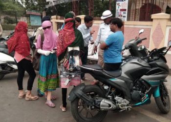 શહેરમાં ટ્રાફિક સમસ્યાના બદલે નિર્દોષ વાહનચાલકો દંડાતા સરકારની છબી ખરડાઈ છે