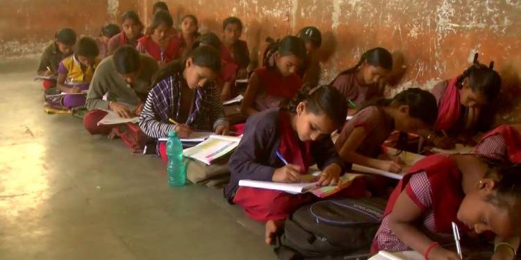 વિદ્યાર્થીઓના અભાવે પ્રા.શાળાઓમાં ધો ૬અને૭ ના વર્ગો બંધ કરવાનો નિર્ણય…