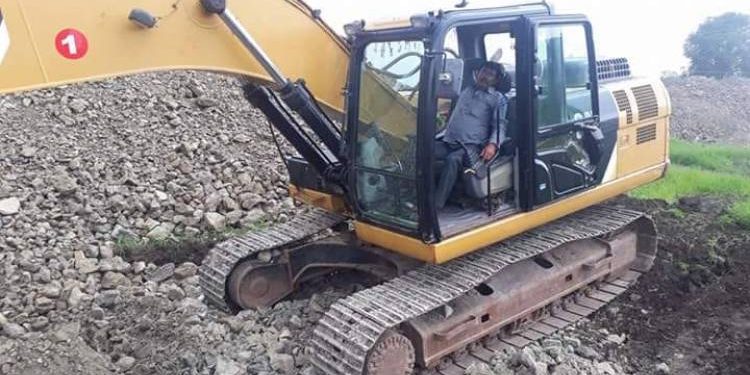 પીપરટોડા નજીક ચાલી રહેલ સૌનીયોજનાની કામગીરી મા ખેડૂતો પર થઇ રહી છે જોહુકમી…..