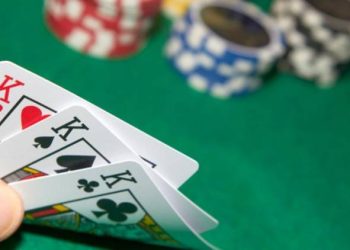 જામજોધપુરમાં ધમધમતી હતી જુગારની ક્લબ,જુગાર રમવામાં કોંગી-ભાજપ ભાઈભાઈ