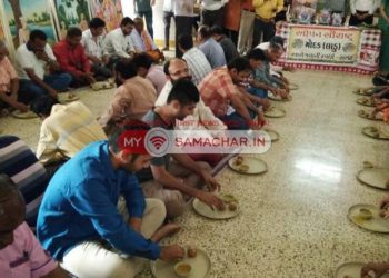 મોદક આરોગવાની સ્પર્ધામાં ૪૯ વર્ષના આધેડએ ૧૪ મોદક આરોગી પ્રથમ ક્રમાંક મેળવ્યો