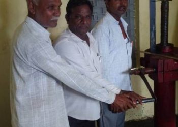 વિક્રમ માડમે સિંચાઇ માટે પાણી છોડાવ્યું