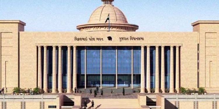 વિધાનસભામાં MLAના પગાર-ભથ્થા અને લીકર પરમીટના નવા નિયમો થયા જાહેર