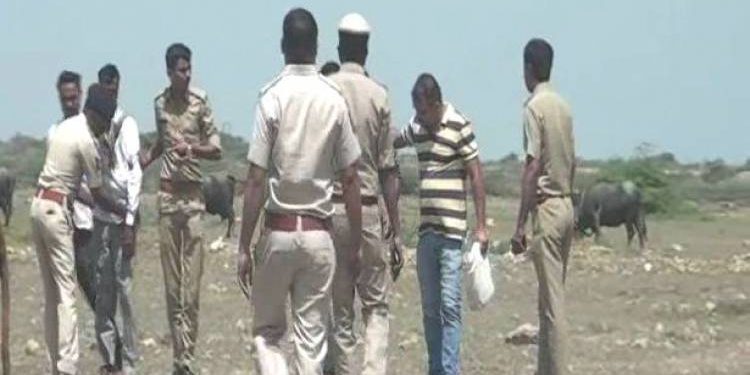 દેવભૂમિ દ્વારકા:RSPL કંપની નજીક આત્મવિલોપન કરે તે પૂર્વે જ પોલીસે બે ખેડૂતોની કરી અટકાયત.