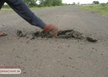 માંડ-માંડ  થયેલા દસ રોડ તો તુટી પણ ગયા