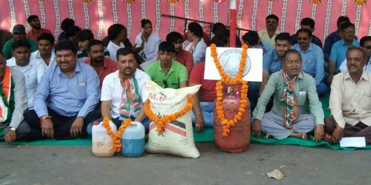 જામનગરમાં કોંગ્રેસે મોંઘવારીએ મુદ્દે આપ્યો આશ્ચર્યજનક કાર્યક્રમ