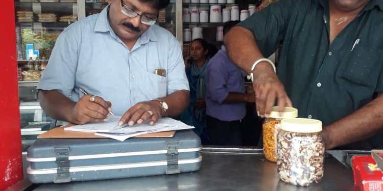 રાજ્યના ફૂડ એન્ડ સેફટી ડ્રગ વિભાગના કમિશનરે આપી માહિતી, મિલાવટ કરનારાઓ પર થાય છે કાર્યવાહી