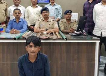 રાજકોટ:જંગલેશ્વર વિસ્તાર નજીક થી ઘાતક હથિયારોની સપ્લાય થાય તે પૂર્વે જ એક ઝડપાયો..