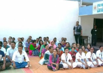 આયુર્વેદિક યુનિવર્સિટીના કર્મચારીઓ શા માટે ઉતર્યા હડતાલ પર