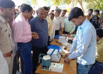 ખેડૂતોની મગફળી ખોટી રીતે રીજેક્ટ કરી કરવામાં આવી રહ્યા છે પરેશાન:વલ્લભ ધારવિયા