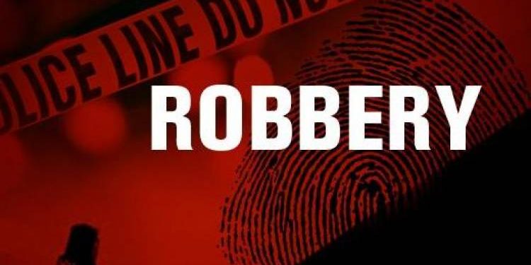 આ છે સલામત ગુજરાત..રાજકોટમાં ASIની રિવોલ્વરની લુંટ,ગાંધીધામમાં ૪૦ લાખની લુંટ