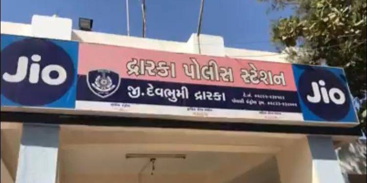 માઠા વર્ષ વચ્ચે ખેડૂતના ઘરમાં તસ્કરના પરોણા
