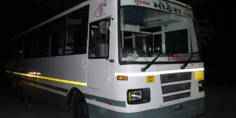 મહેસાણા હાઇવે પર બસ હાઈજેક,અંદાજે ૧ કરોડની લૂંટ