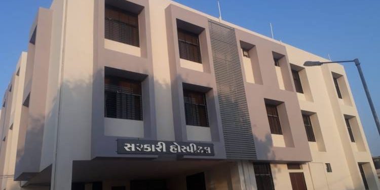 દ્વારકામા પાંચ કરોડના ખર્ચે બનેલી  હોસ્પીટલ શોભાના ગાંઠીયાથી વધુ કાઈ નહિ…