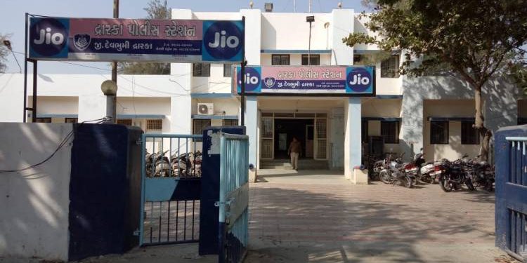 દિવસે મુકબધીર બનીને ભિક્ષા માંગતો શખ્સ બાંગ્લાદેશી નીકળ્યો..