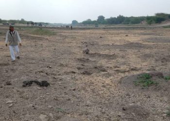 આશ્ચર્ય થશે..આ ડેમનું કામ પંદર વર્ષથી પૂર્ણ ના થતા ખેડૂતો ભરાયા રોષે..