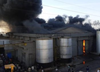 રાજકોટ-ગોંડલ નજીક મગફળીના ગોડાઉનમાં લાગી ભીષણ આગ