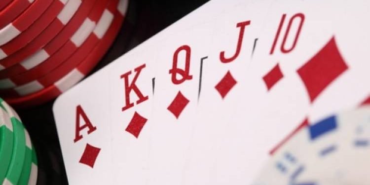 ધ્રોલ: વાંકીયા ગામે વાડીમાં ચાલતા જુગારધામ પર પોલીસ ત્રાટકી