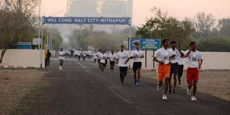 મીઠાપુરમાં ટાટા કેમિકલ્સ દ્વારા પ્રાયોજિત મેરેથોન યોજાઇ
