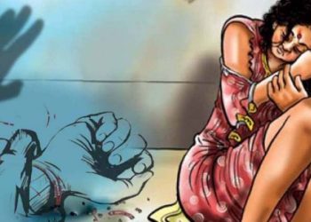 પત્ની વિદેશ ચાલી જતા મકાન માલિક કામવાળી મહિલા સાથે કરતો હતો આવું.!