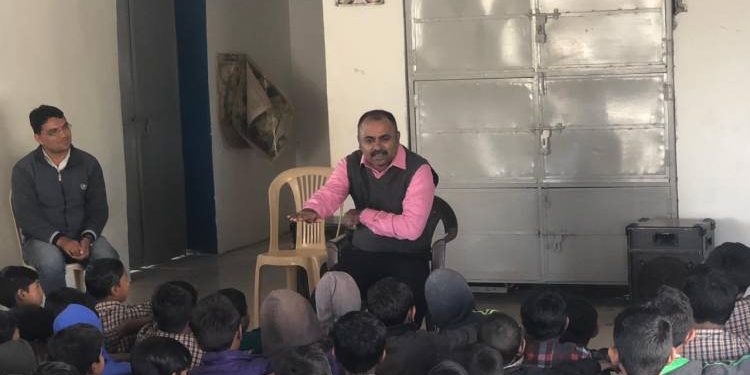 …તો પ્રાથમિક શાળાના શિક્ષકોનો એક ઇજાફો અટકાવી દેવામાં આવશે