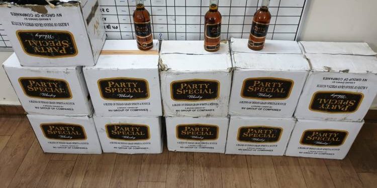 લોકડાઉનમાં ધંધો ઠપ્પ થઇ જતા વેપારી દારૂની ખેપ કરવા મજબુર બન્યો