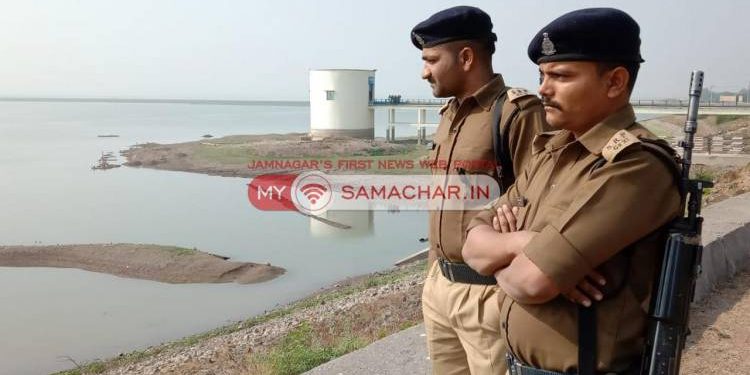 પાણી પર લાગ્યો પહેરો..