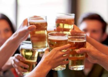 ૧૬ વર્ષે થયો પુત્રનો જન્મ,હતી ખુશી યોજાઇ મહેફિલ અને..