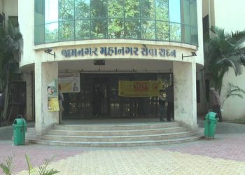 ગેરકાયદેસર બાંધકામ તોડવામાં ટીપીઓ અને એસ્ટેટનું ચલક ચલાણું…