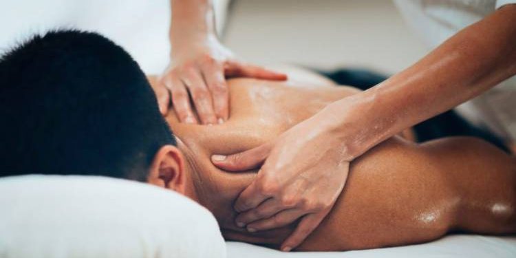 પોલીસે સ્પાની આડમાં ચાલતું કૂટણખાનુ ઝડપી પાડ્યું