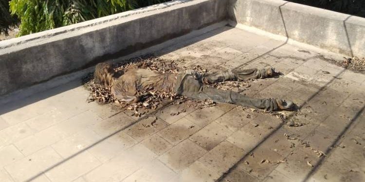 સ્મશાનમા છત પરથી મળી યુવકની લાશ,રહસ્યના તાણાવાણા..