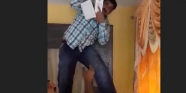 નહિ જોયો હોય દારૂ છુપાવવાનો આવો જુગાડ..