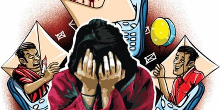 પતિ સાથેની બેવફાઇ પરિણીતાને ભારે પડી, બે યુવકોએ લીધો ભરપૂર લાભ