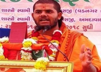 સ્વામી પરિણીતાને લઈને ફરાર થઈ જતાં જાગી ચકચાર..