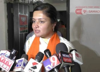 સેન્સ પ્રક્રિયામાં ભાગ લેવા પહોચેલા સાંસદ પૂનમબેન માડમે આપી પ્રતિક્રિયા,જુઓ VIDEO